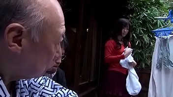 Daughter-in-law fuck intrigue with father- con dau dit vung trom voi bo chong