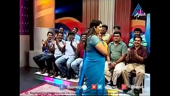 Saritha Nair's plumpy ass in Jumki Kamal Dance