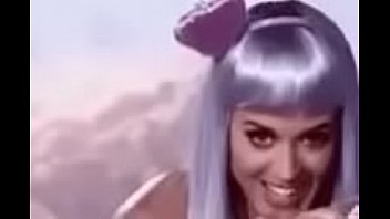 Katy Perry levando vara sem capa