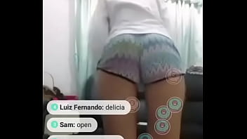 Novinha gostosa dançando no bigo live